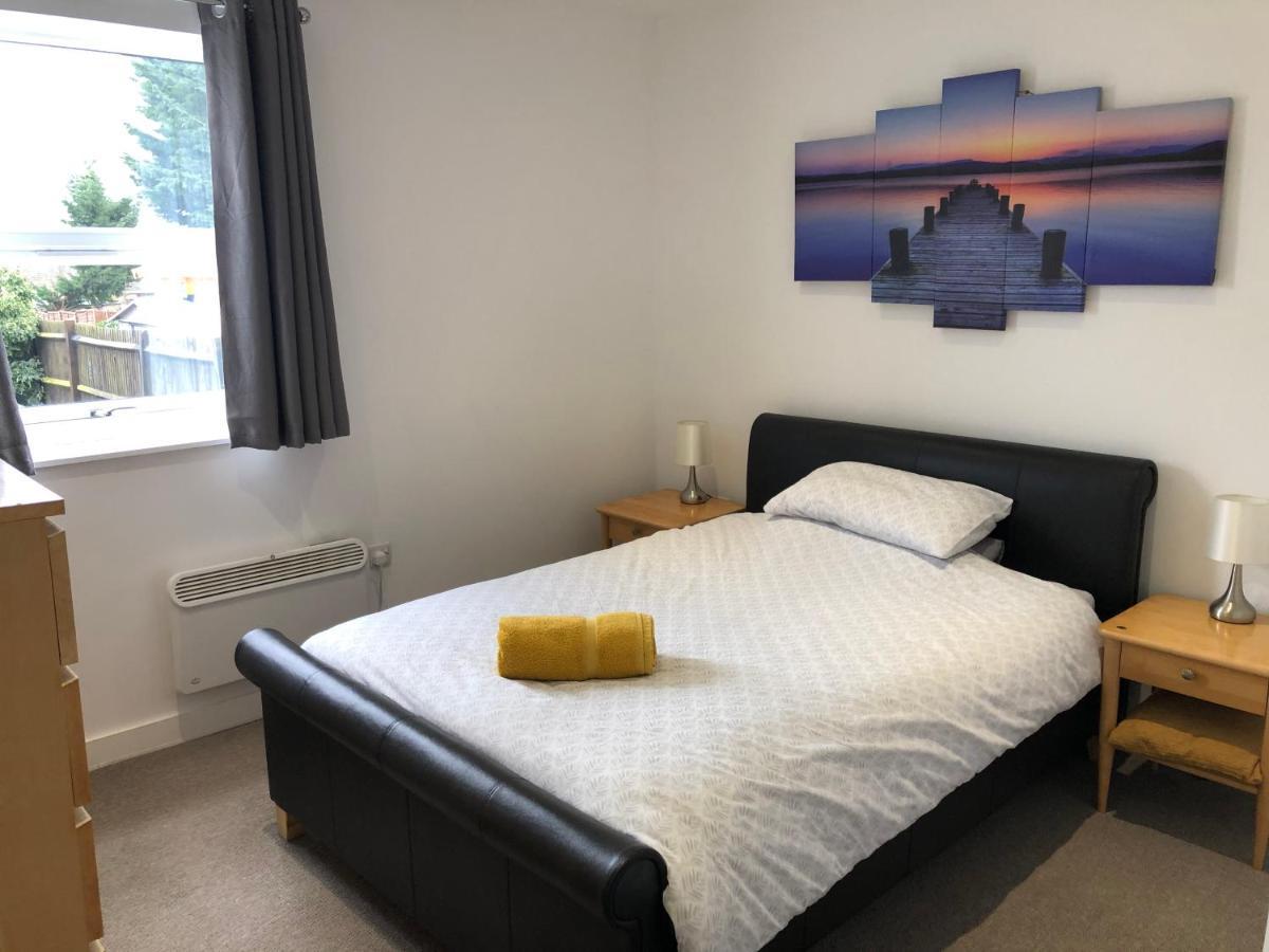 La Fontaine Court Apartments 올더숏 외부 사진